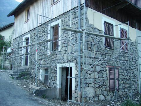 Les deux pans de mur